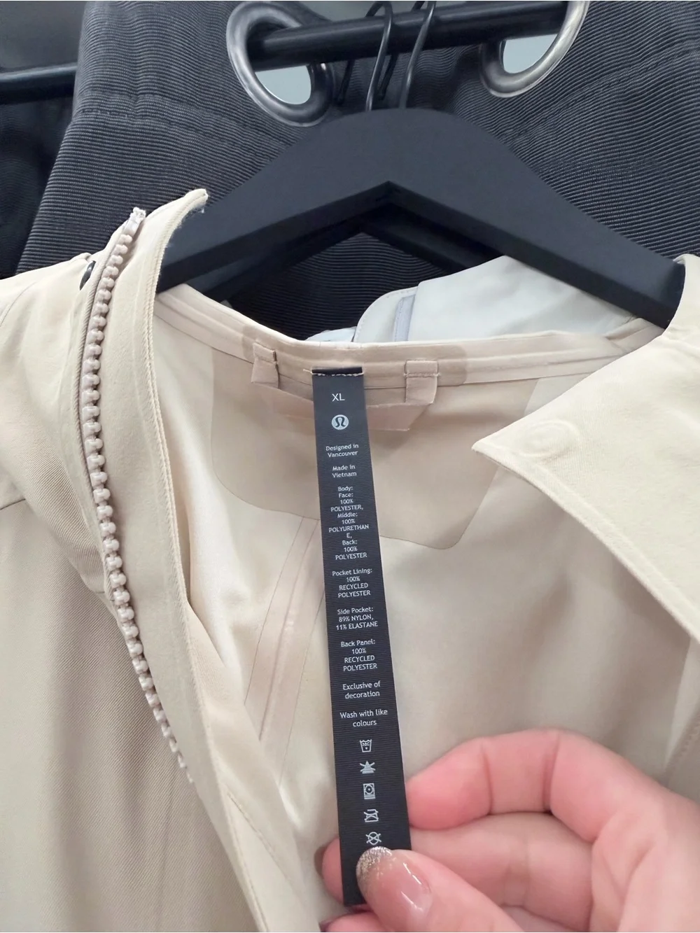 Lululemon Men’s Storm Field StretchSeal Long Jacket size XL color TRNH (beige)